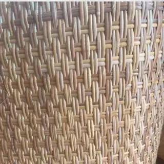 Crossed Closed Peel Webbing Rattan