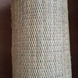 Close Shendit  Webbing Rattan